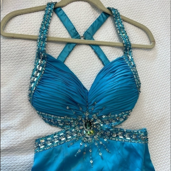 Jaaz Couture Prom Gown - Picture 13 of 16